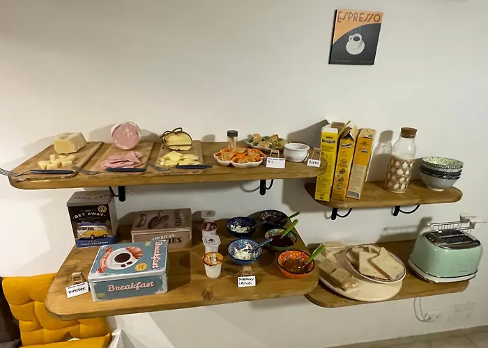 Bella *